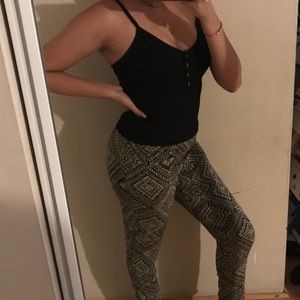 fitted printed pants